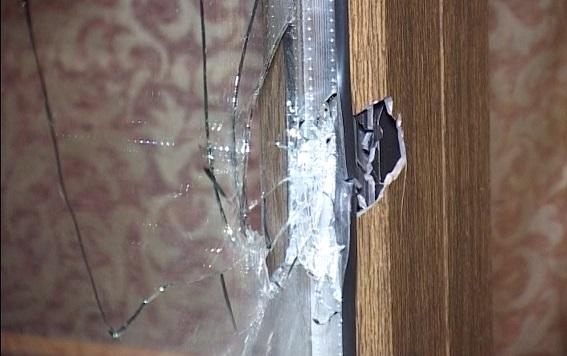 Киевская полиция задержала иностранцев, устроивших стрельбу в кафе (ВИДЕО)