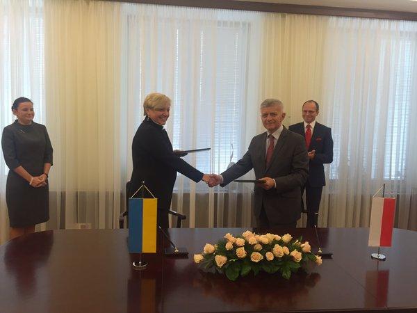 Польша открыла Украине кредитную линию на 1 млрд евро