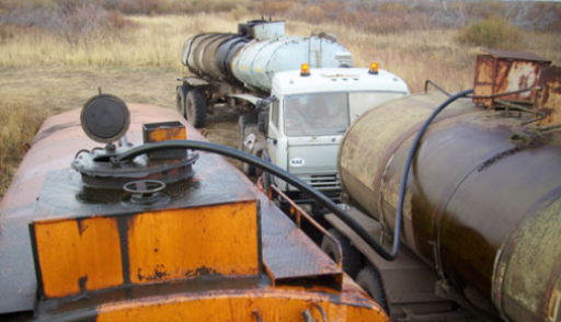 На Сумщині затримано КамАЗ із краденою нафтою