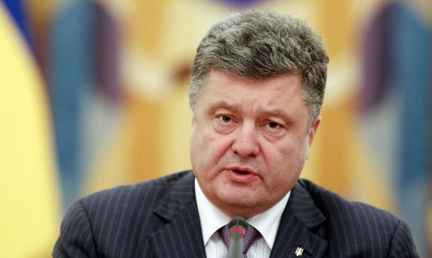Порошенко заявив про неспростовні докази перетину кордону технікою РФ
