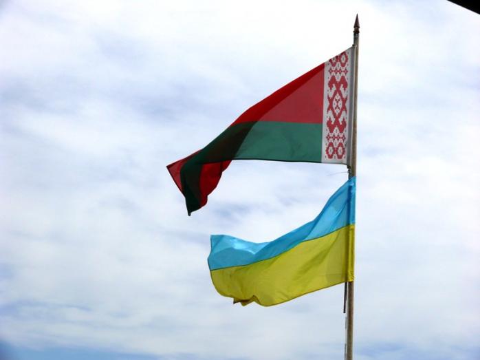 Україна відклала введення спецмита на імпорт білоруських товарів