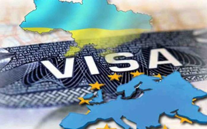 Еврокомиссия выступит с предложением об отмене виз для Украины в первом квартале 2016 года