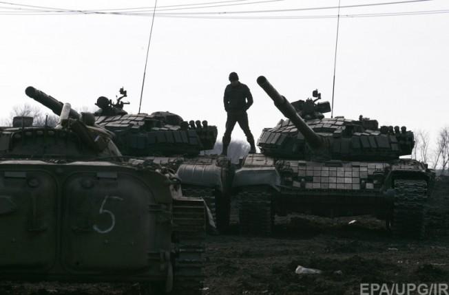 Танковые подразделения РФ отрабатывают наступление в районе Тореза