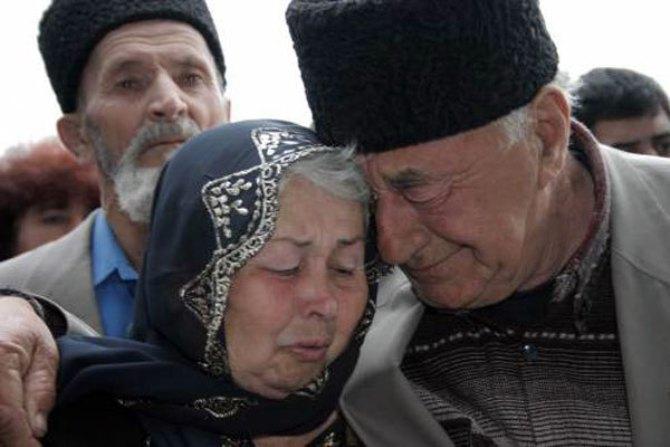 В Крыму вооруженные люди ворвались с обысками в дома татар