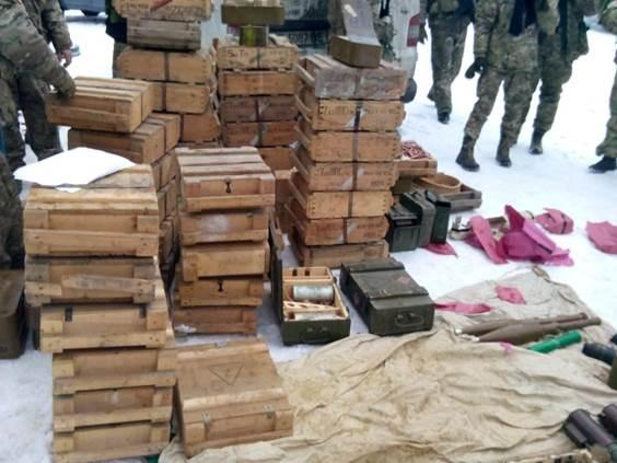 В Донецкой области выявлен огромный тайник с боеприпасами (ФОТО)