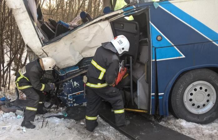 В РФ попал в аварию туристический автобус: 22 пострадавших, в том числе украинец