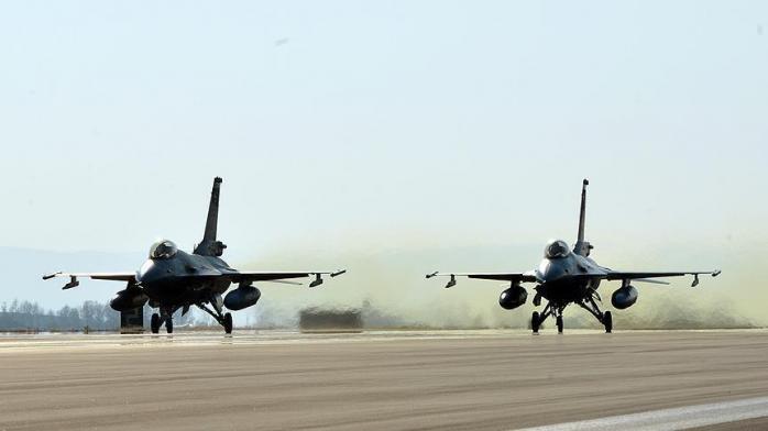 Турция объявила повышенную боеготовность ВВС