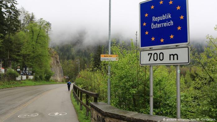 Австрия планирует депортировать 50 тыс. беженцев