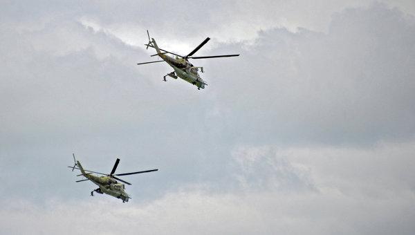 На адмінмежі з Кримом кружляли чотири вертольоти і два літаки РФ