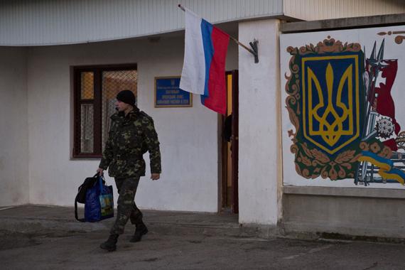 Військова прокуратура викликає на допит 95 дезертирів, які служили у Криму