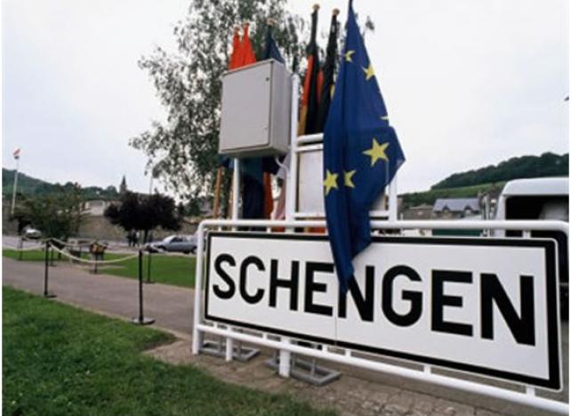 ЕС опасается 18 млрд евро убытков от распада Шенгена