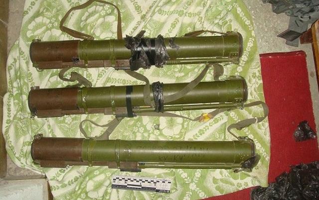 В Киеве обнаружили гранатометы в квартире (ФОТО)