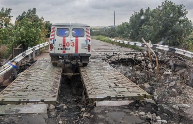 В Донецкой области подорвались украинские военные, есть погибший