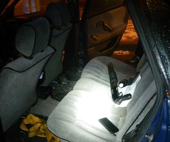 У Києві затримано автомобіль зі зброєю