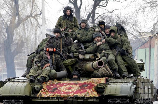 В Марьинке погибли 9 российских солдат, в Алчевск прибыли 100 военнослужащих РФ — разведка
