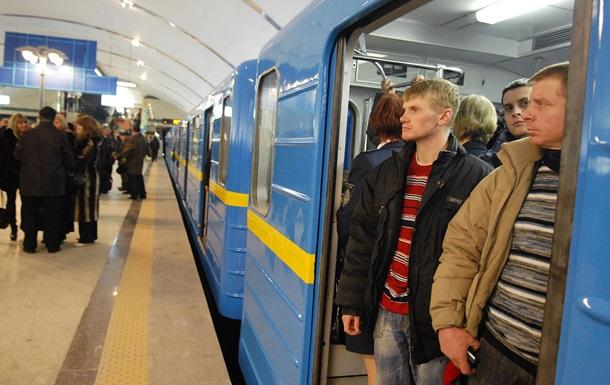 Власти Киева могут повысить в марте стоимость проезда в метро и наземном транспорте