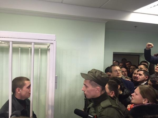 Суд перенес рассмотрение апелляции в отношении киевского патрульного Олейника