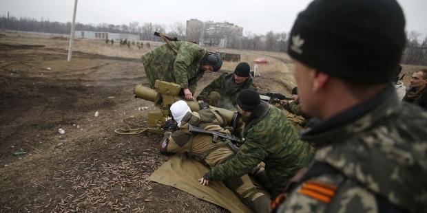 На Луганщині бойовики проводять активне перегрупування військ по всій лінії фронту — «ІС»