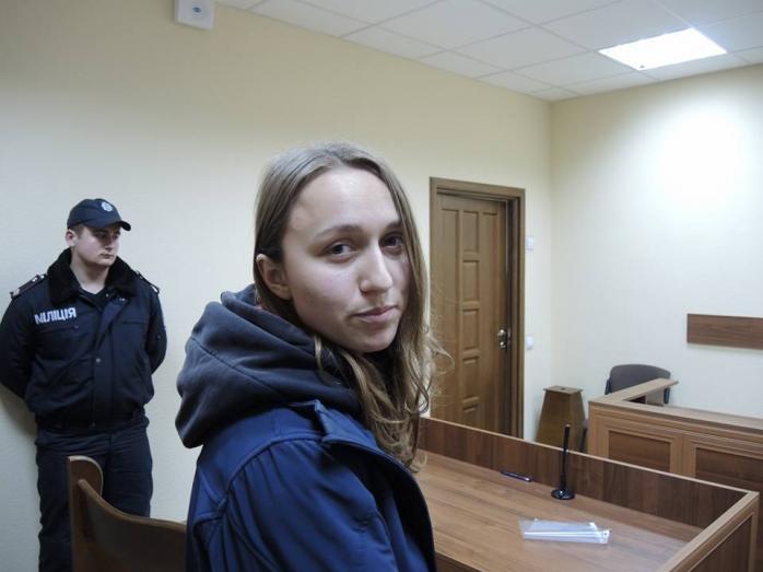 Подругу азовця Краснова посадили під домашній арешт