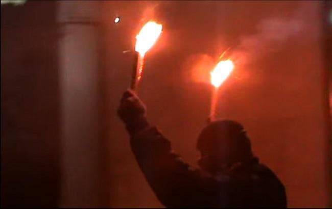 Ночью неизвестные напали на посольство РФ в Киеве (ВИДЕО)