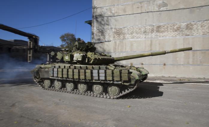 Боевики ударили из танков по позициям близ Авдеевки