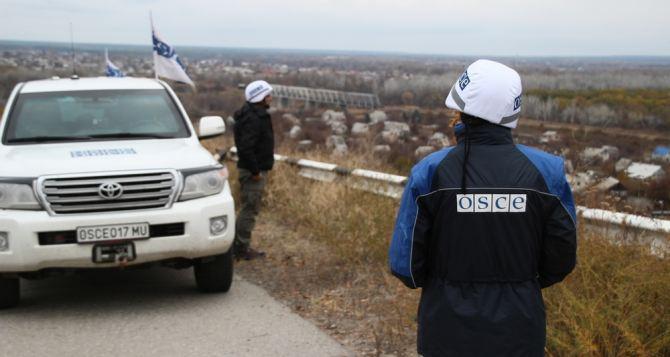 База ОБСЕ в Станице Луганской приостановила работу