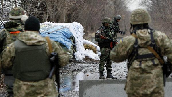 РФ перебросила на Донбасс 90 военных, боеприпасы и технику — разведка