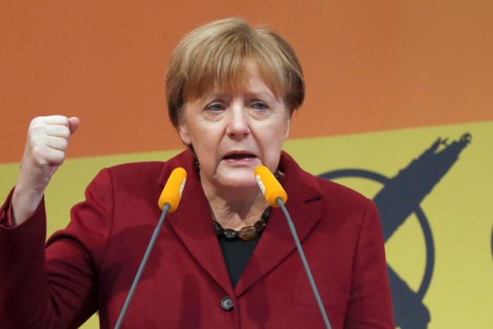 Партія Меркель програла вибори в парламенти трьох федеральних земель Німеччини