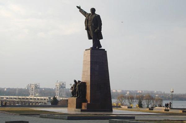 Запоріжжя попрощається з найбільшим пам’ятником Леніну з тих, що лишились в Україні