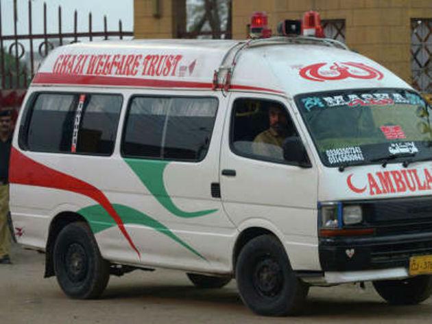 У Пакистані підірвали автобус для посадовців, 15 загиблих