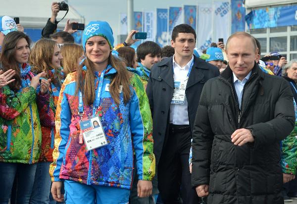 Допинг-пробы участников зимней Олимпиады в Сочи попали под подозрение