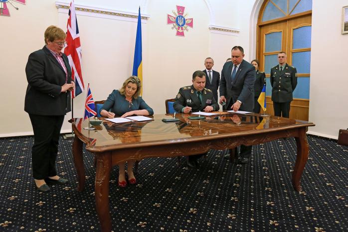 Україна і Велика Британія підписали оборонний меморандум