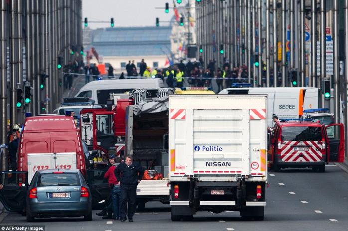 Саперы обезвредили третью бомбу в аэропорту Брюсселя