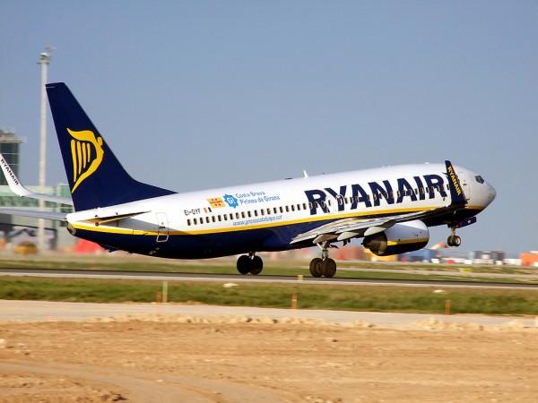 Авиакомпания Ryanair потребовала от туристов более 7 тыс. евро за возвращение из Брюсселя