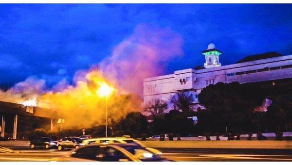 В Мадриде националисты забросали ракетами главную мечеть страны