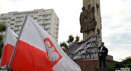 Польша планирует снести 500 советских памятников
