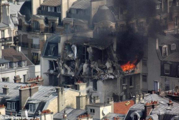 Число пострадавших от взрыва в Париже возросло до 17 человек (ВИДЕО)