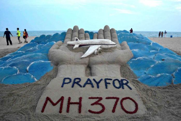 На острові Маврикій знайдені уламки зниклого малайзійського Boeing