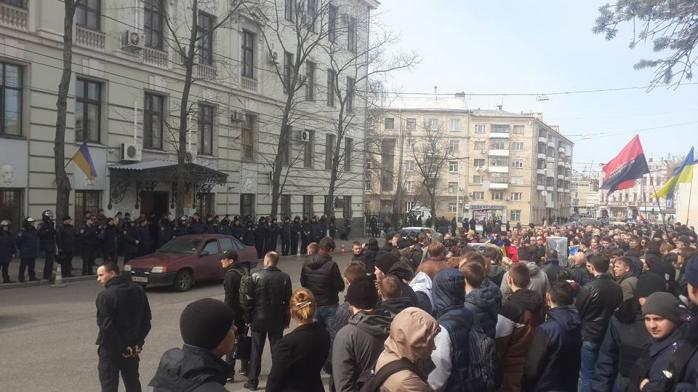 В Харькове активисты требуют отставки прокурора области (ФОТО)