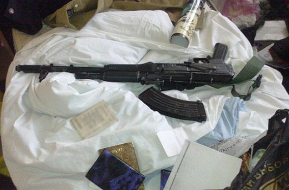 Киевская полиция изъяла оружие в гостинице «Лыбидь» (ФОТО)
