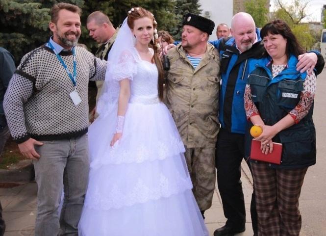 ОБСЕ уволила наблюдателей, сфотографированных на свадьбе сепаратистов