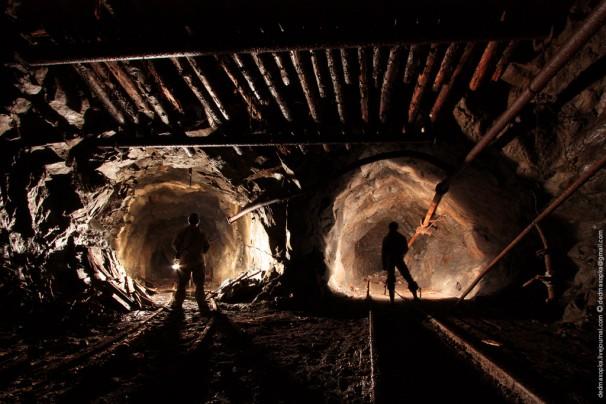 На шахті «Торецьквугілля» сталися обвали, тривають пошуки гірника