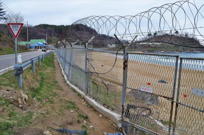 КНДР розмістила на кордоні з Південною Кореєю 300 систем залпового вогню — ЗМІ
