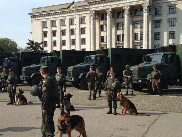 В Одессе ограничили массовые мероприятия и стянули силовиков на Куликово поле (ФОТО)