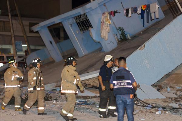 72-річний житель Еквадору вижив, провівши два тижні під завалами після землетрусу