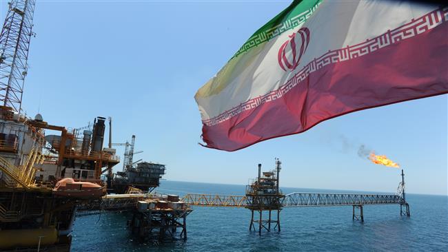 Иран добывает рекордные 4,2 млн баррелей нефти в сутки и готов к «замораживанию»