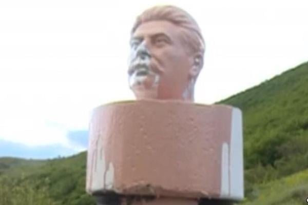 В Грузии памятник Сталину простоял всего день