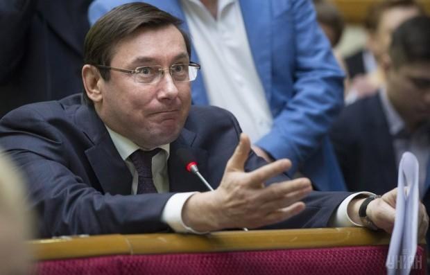 Закон о новых требованиях к генпрокурору отправили на подпись Порошенко