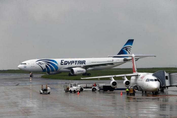 Греческая армия в Средиземном море нашла обломки самолета EgyptAir