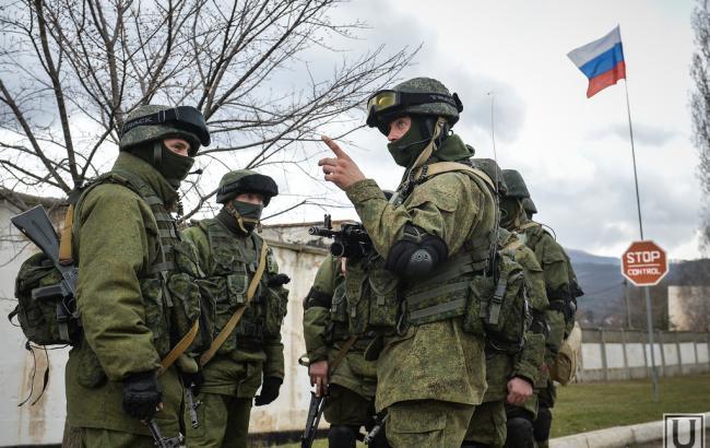 Розвідка: У Луганську місцеві жителі відбивалися від п’яних російських військових